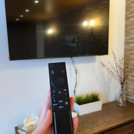 Apartment Monteurwohnung Mit Parkplätzen, Flexibler Check-in, Küche Und Smart Tv In Bad Sobernheim, Kreis Bad Kreuznach