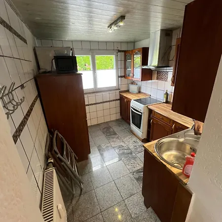 Monteurwohnung Mit Parkplätzen, Flexibler Check-in, Küche Und Smart Tv In Bad Sobernheim, Kreis Bad Kreuznach