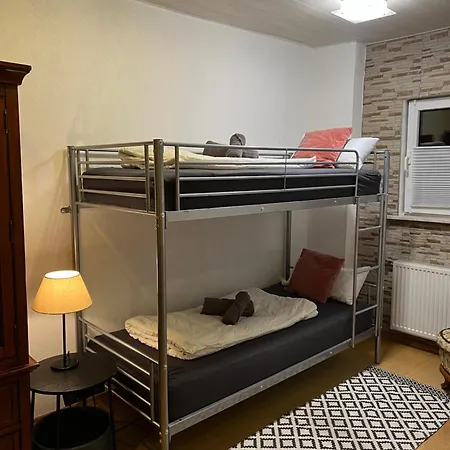 Monteurwohnung Mit Parkplätzen, Flexibler Check-in, Küche Und Smart Tv In Bad Sobernheim, Kreis Bad Kreuznach