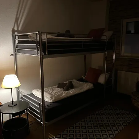 Apartment Monteurwohnung Mit Parkplätzen, Flexibler Check-in, Küche Und Smart Tv In Bad Sobernheim, Kreis Bad Kreuznach