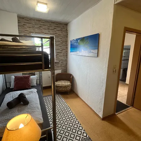 Apartment Monteurwohnung Mit Parkplätzen, Flexibler Check-in, Küche Und Smart Tv In Bad Sobernheim, Kreis Bad Kreuznach