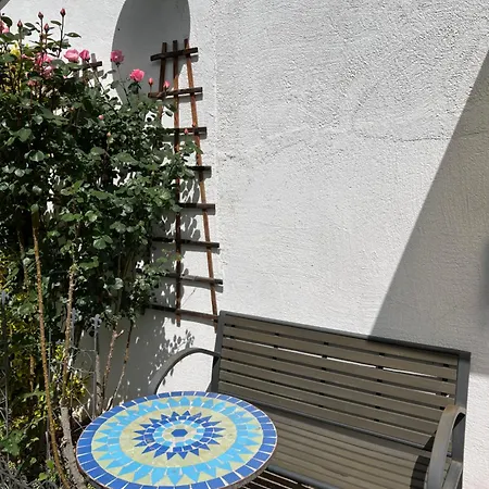Apartment Monteurwohnung Mit Parkplätzen, Flexibler Check-in, Küche Und Smart Tv In Bad Sobernheim, Kreis Bad Kreuznach *